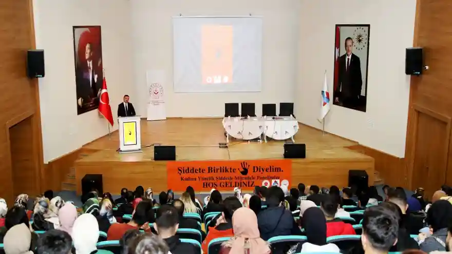 Ağrı'da “Kadına Yönelik Şiddetle Mücadele” Paneli Gerçekleştirildi