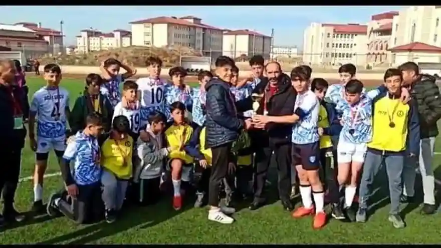 U-14 Liginde Şampiyon Ağrı Gücü Takımı Oldu