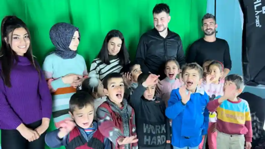 SARIBIYIK KÖYÜ OKULUNDA SİHİRLİ BİR PERDE VAR