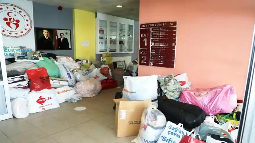 Ağrı Gençlik Merkezi’nden Yardım Kampanyası