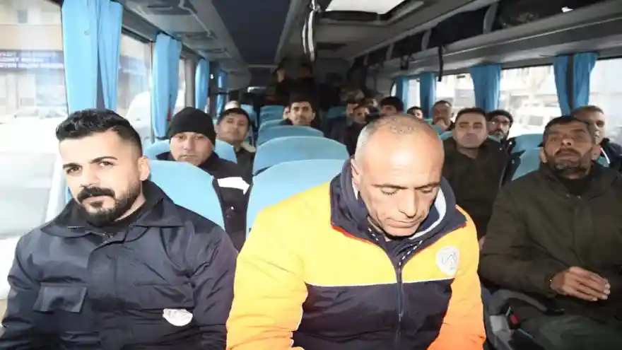 Doğubayazıt Belediyesi Deprem Bölgesine Yardım ekibi Gönderdi