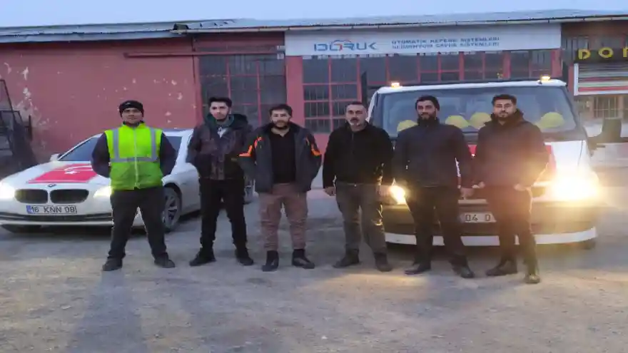 Doğubayazıt'lı Kaynak ve Demir Doğrama Ustaları Depremzedelere yardım için yola çıktılar