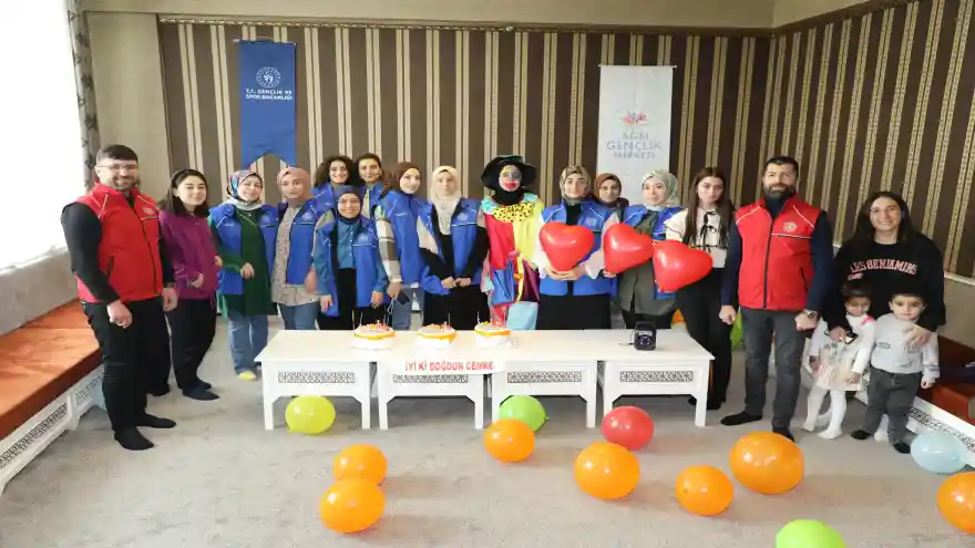 Ağrı GM’den Depremzede Cemre Demir’e Sürpriz Doğum Günü Kutlaması