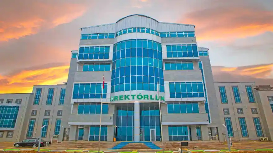 Rektör Alma Tuz ve Kaplıca ile Tedavi Araştırma Ekibiyle Toplantı Düzenledi