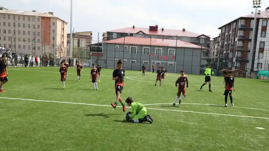 Okul Sporları Futbol Grup Müsabakaları Ağrı’da başladı