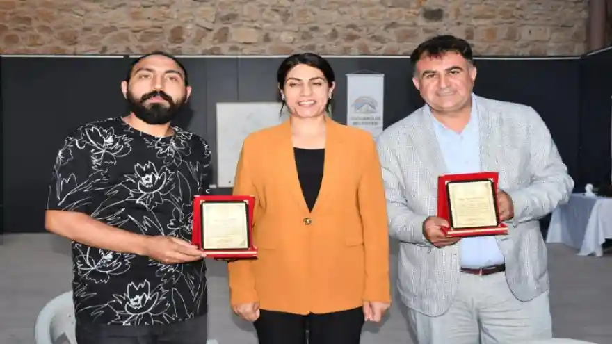 Doğubayazıt Belediyesi İshakpaşa Sarayında Ahmed-i Xani Paneli Düzenledi