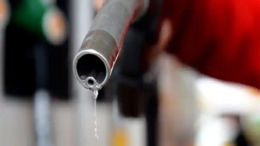 Akaryakıt 5 TL  Zamlandı