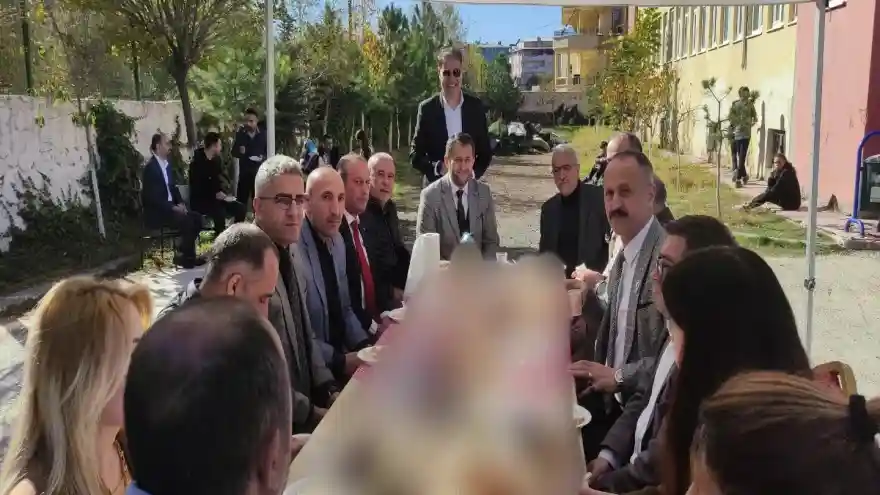 Doğubayazıt Savaş Ay Lisesi öğrencileri, Filistinliler için kermes düzenlendi