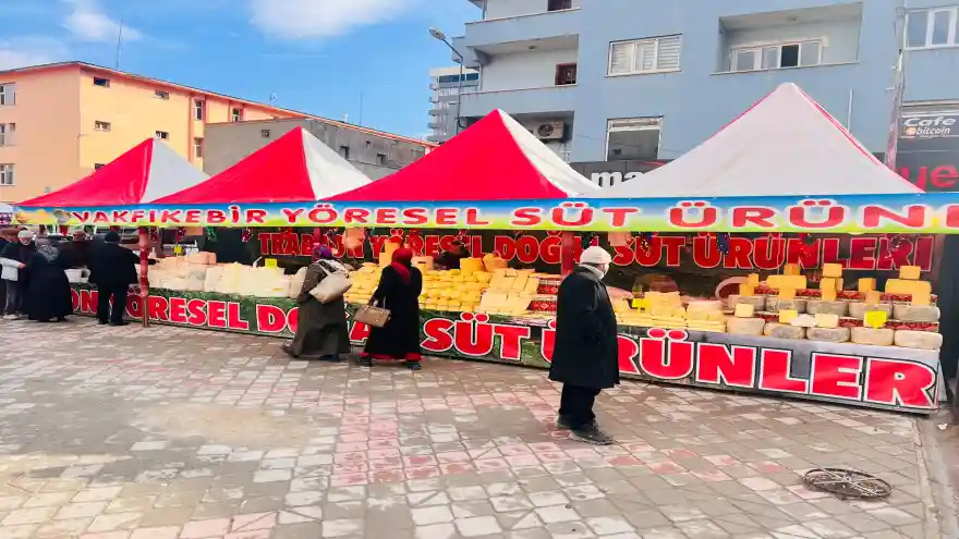 Doğubayazıt'ta yöresel ürünler pazarı açıldı