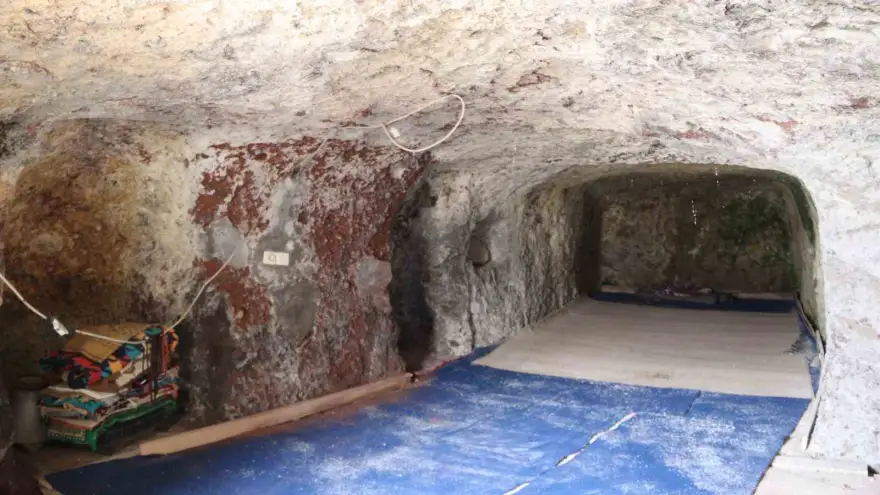 Urartulardan kalma mezar tarihe ışık tutuyor