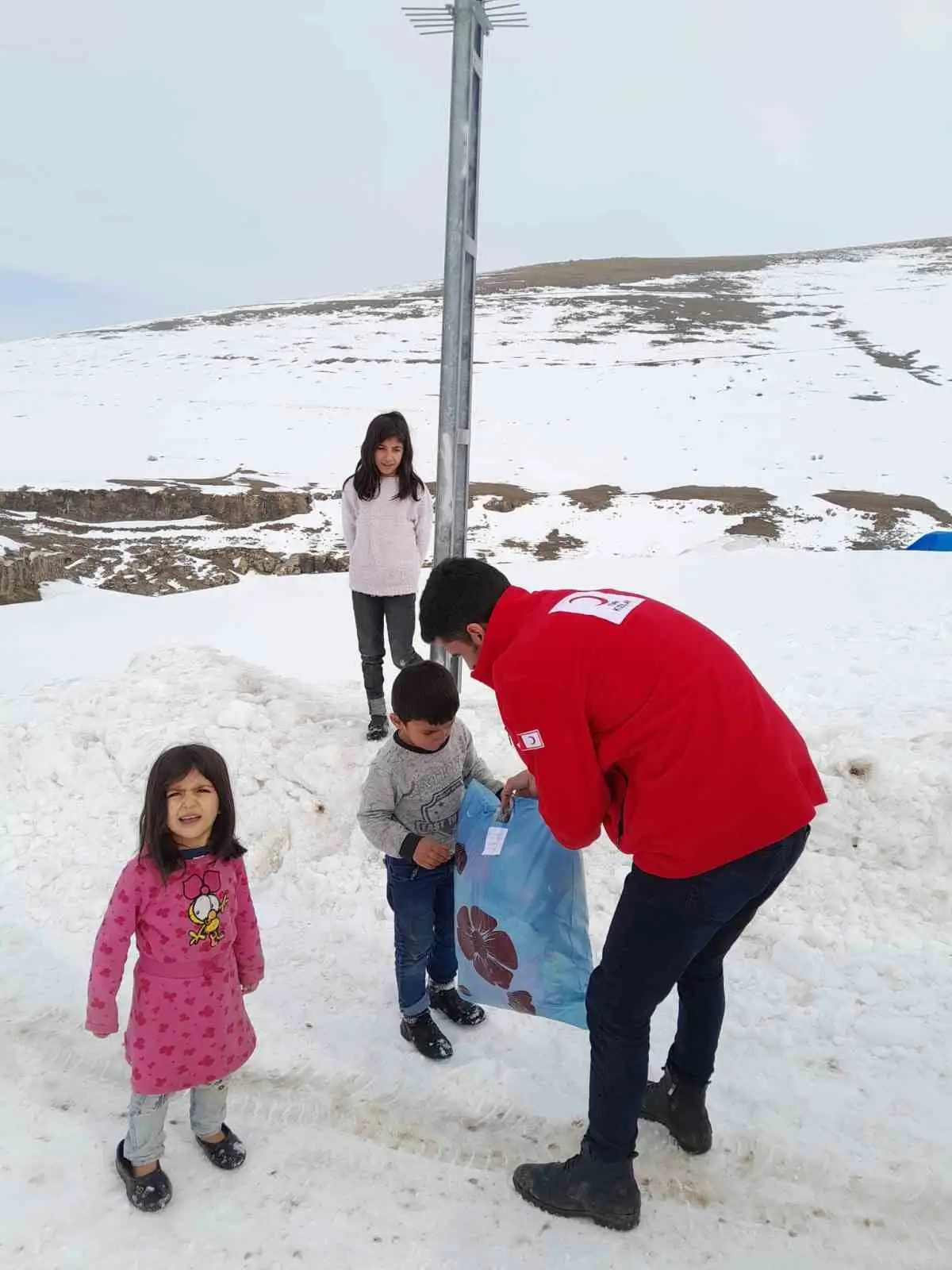 Kızılay Ağrı Şubesi, Türkiye ikinciliğiyle iyilikte yarışıyor 